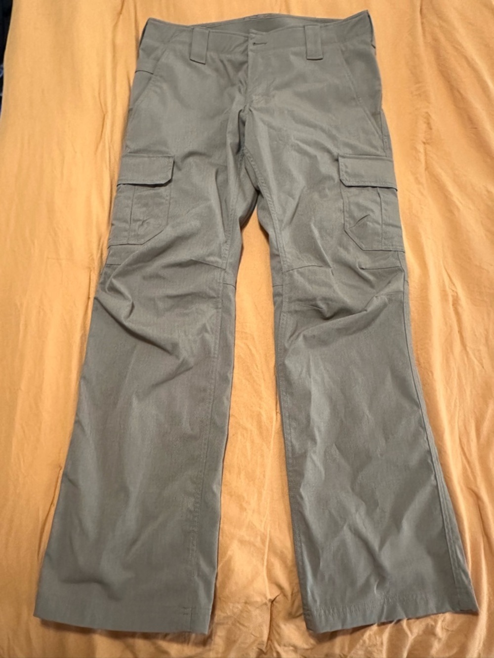 Under Armour women’s tactical Cargo Pants